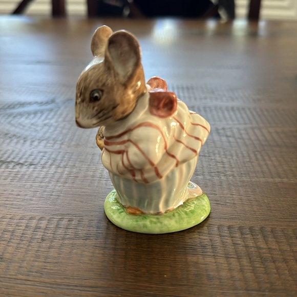 Vintage Mrs Tittlemouse Figurine, Beatrix Potter, Beswick England,1974-85 - Picture 2 of 6